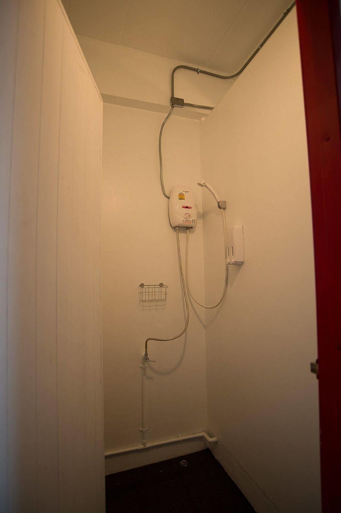 Allsum Hostel Phra Nakhon Si Ayutthaya Dış mekan fotoğraf